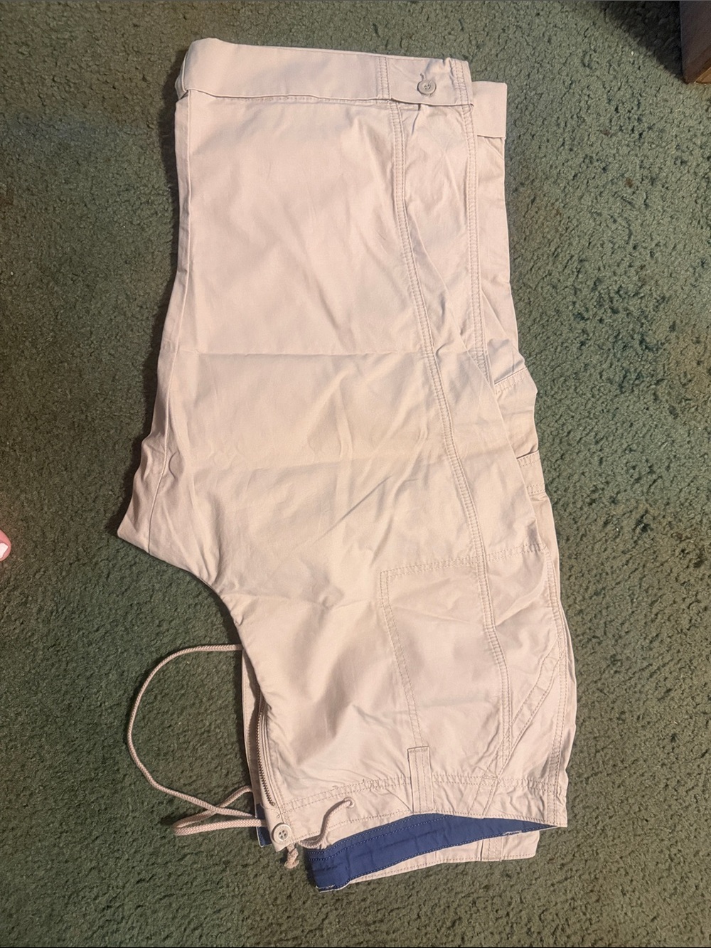 Women’s Beige Cargo Capris